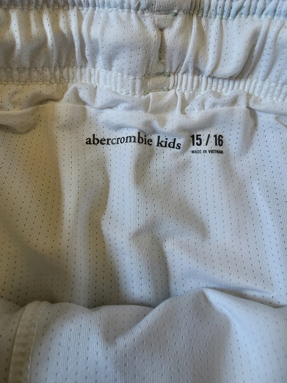 Abercrombie & Fitch Light Blue and Navy Tropical Print Shorts Kids Size 15/16